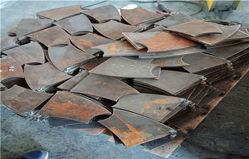 吴忠桥梁防撞立柱优质商品价格,蓝色钢板立柱长期销售